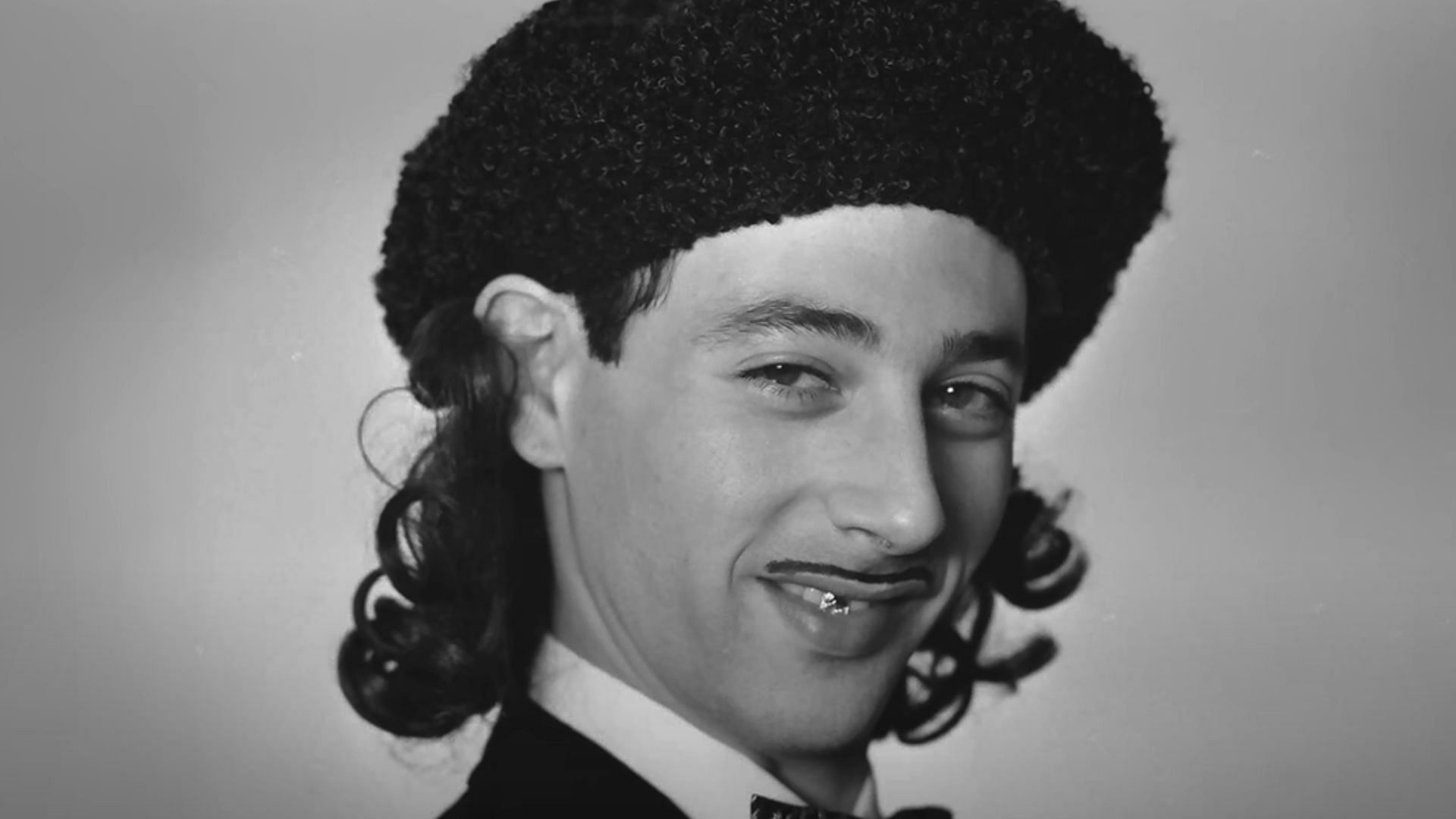 Pee-wee as Himself (Image via Max)